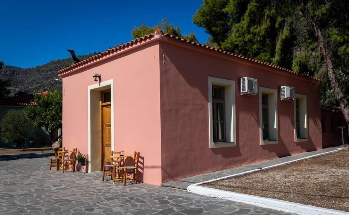 Arsinoe - Cosy Guesthouse- Méthana 외부 사진